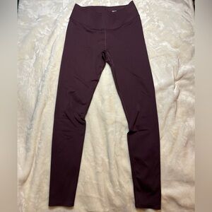 Uniqlo Women's Dark Plum High-Rise Leggings